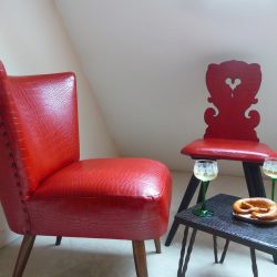 Chaise alsacienne et fauteuil vintage