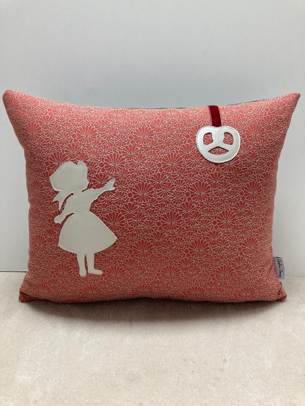 Housse coussin petite alsacienne et sa bretzel