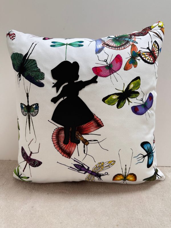 Housse de coussin petite alsacienne aux papillons