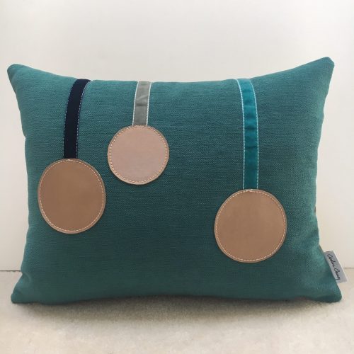 Coussin guirlande de boules